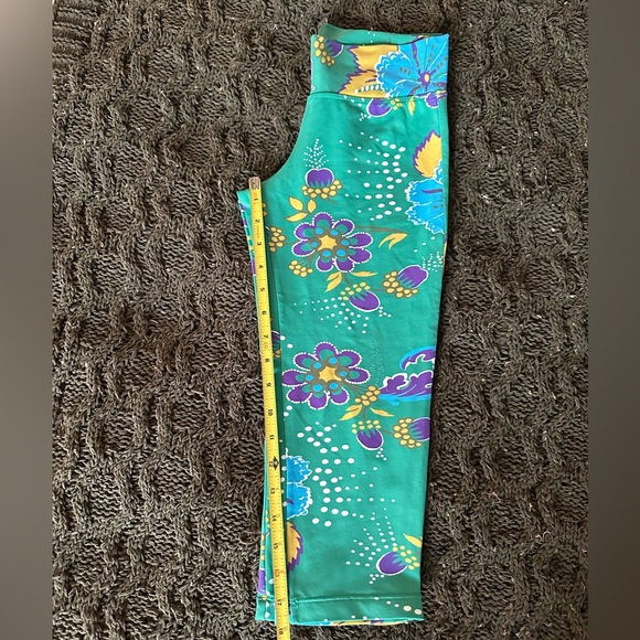 Brazilian cropped Leggings Size Small colorful - Picture 4 of 12